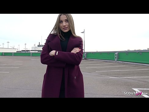 ❤️ 德国侦察员是一个梦想触摸斯蒂尔,停车场告诉和性感的钱 ❤ Porno