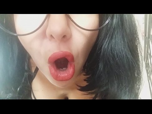 ❤️ 亲爱的,你的继母今天不让你去上学...... 我太需要你了... ❤ Porno